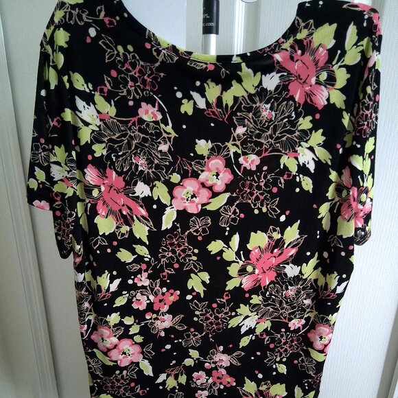 Jaclyn Smith Floral Blouse - Picture 2 of 9